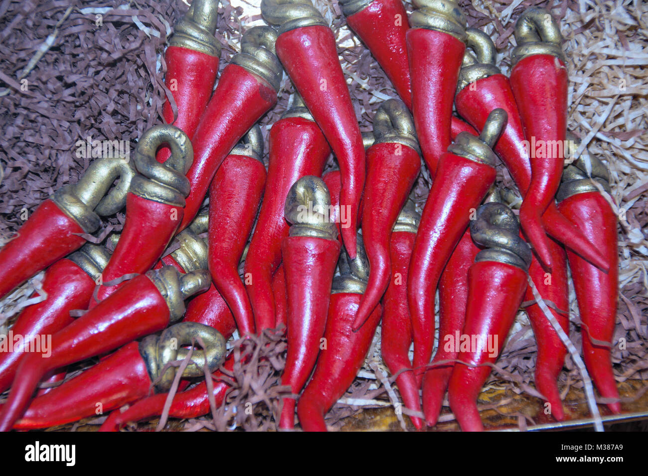 Peu de rouge napolitaine traditionnelle cors, hamulets , Naples, Italie Banque D'Images