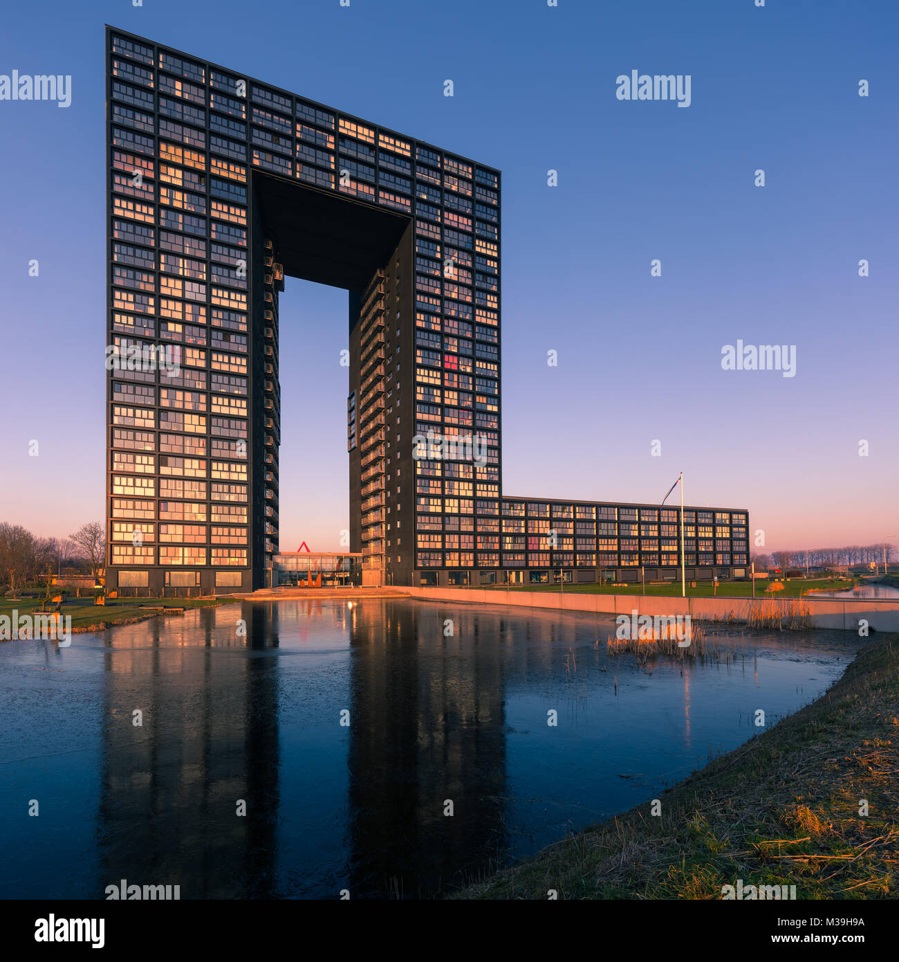 L'architecture néerlandaise moderne, la Tour de Tasmanie dans la ville de Groningen, Pays-Bas Banque D'Images