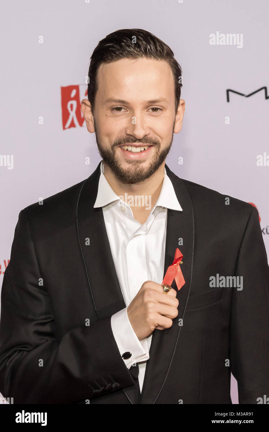 Franz Dinda auf dem roten Teppich zur Nacht über Berlin 'Aperçu' (der ARD  Degeto, MDR, WDR und RBB) in der Berliner Astor Film Lounge Photo Stock -  Alamy