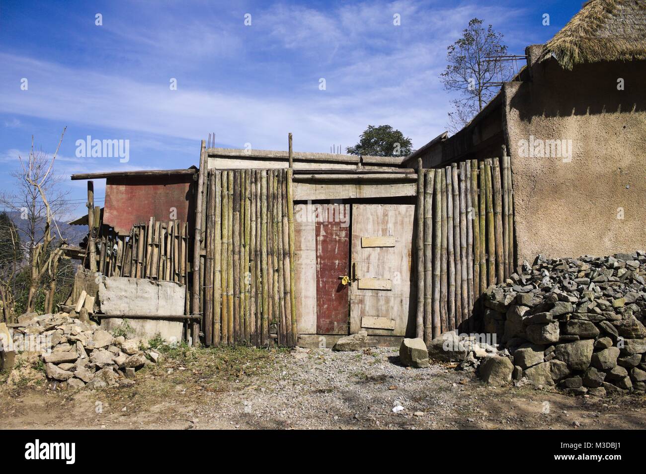 Maison abandonnée - hut Rural (façade Yuanyang, Yunnan, Chine) Banque D'Images