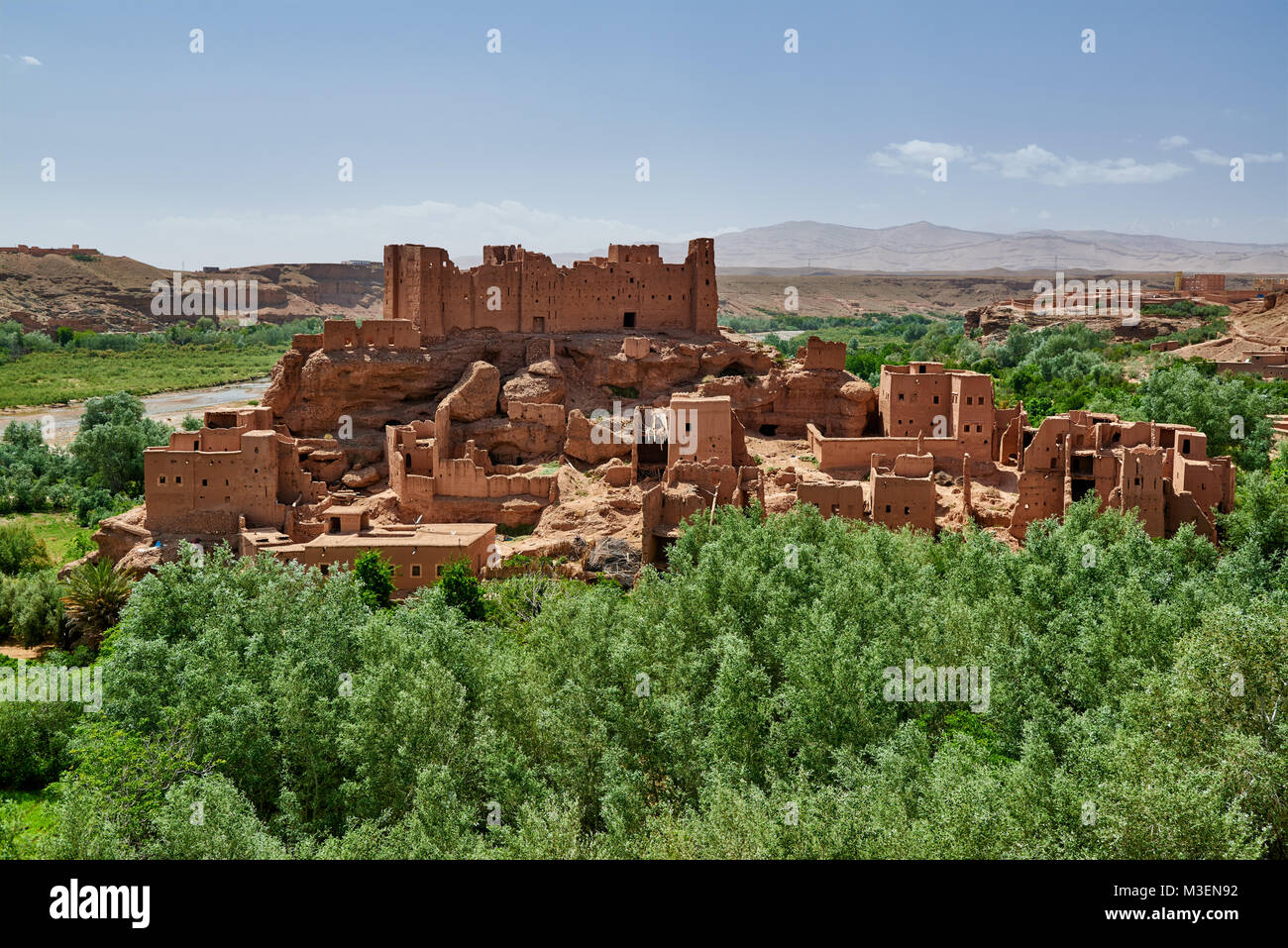 Ruines d'énorme casbah d'El-Kelâa M'Gouna, Maroc, Afrique Banque D'Images