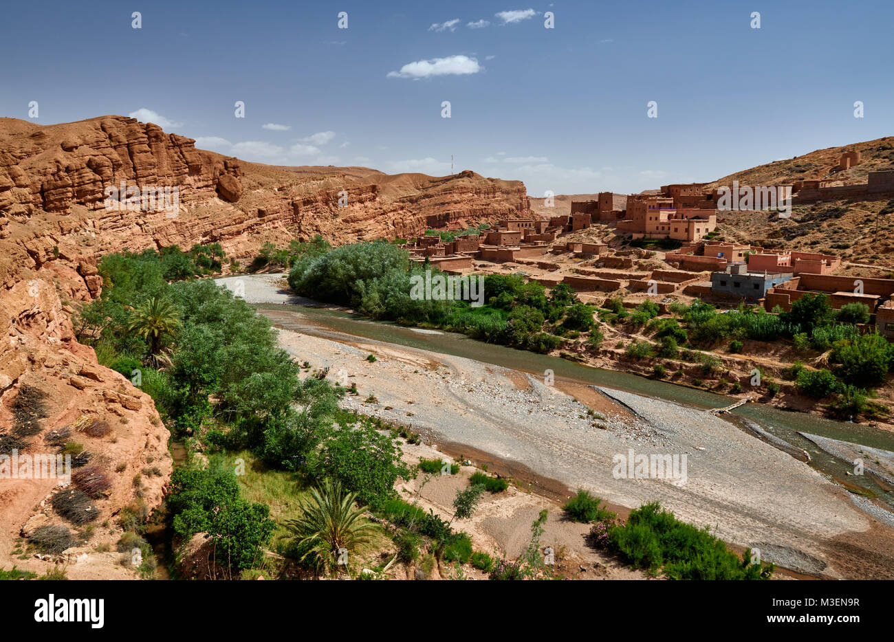 Paysage de montagne dans la vallée des roses ou rose valley, ElKelâa M'Gouna, Maroc, Afrique