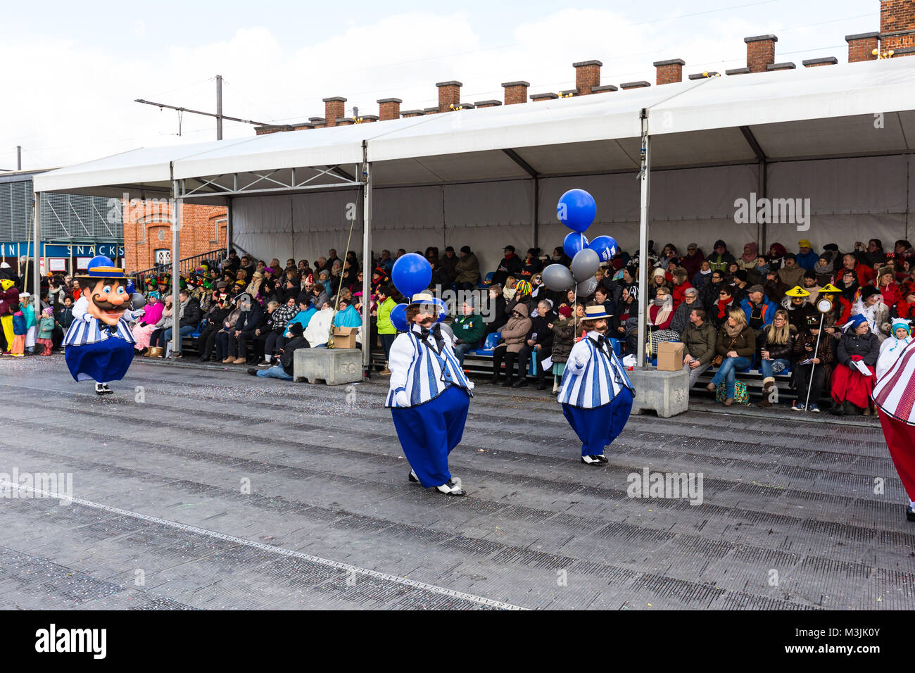 Alost, Belgique. Feb 11, 2018. Carnaval annuel procession le dimanche à Alost, Belgique. Crédit : Sergiy Beketov/Alamy Live News Banque D'Images