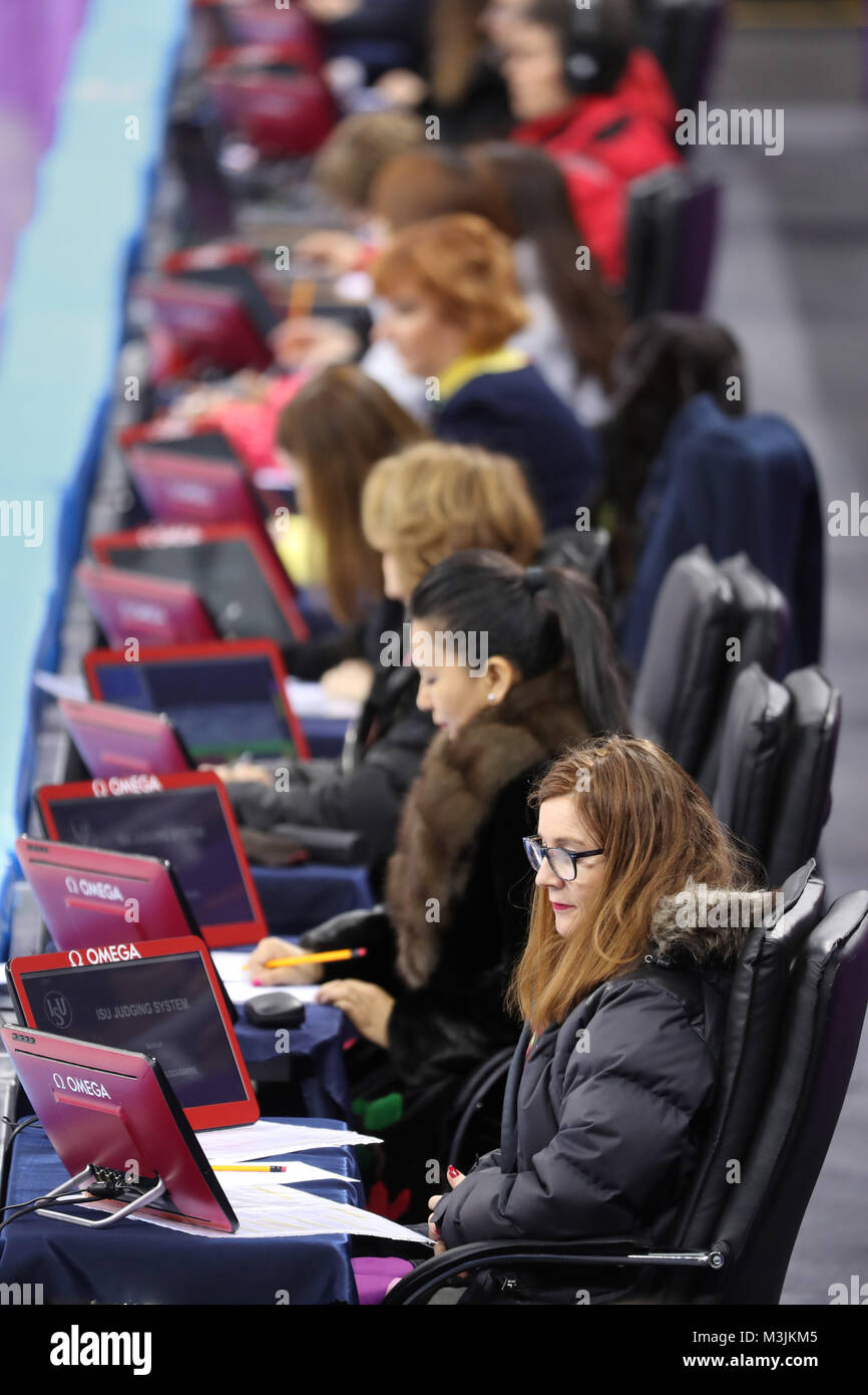 Gangneung, Corée du Sud. Feb 11, 2018. Au cours de l'équipe de juges, de danse sur glace danse court à Gangneung Ice Arena pendant le 2018 Jeux Olympiques d'hiver de Pyeongchang. Crédit : Scott Mc Kiernan/ZUMA/Alamy Fil Live News Banque D'Images