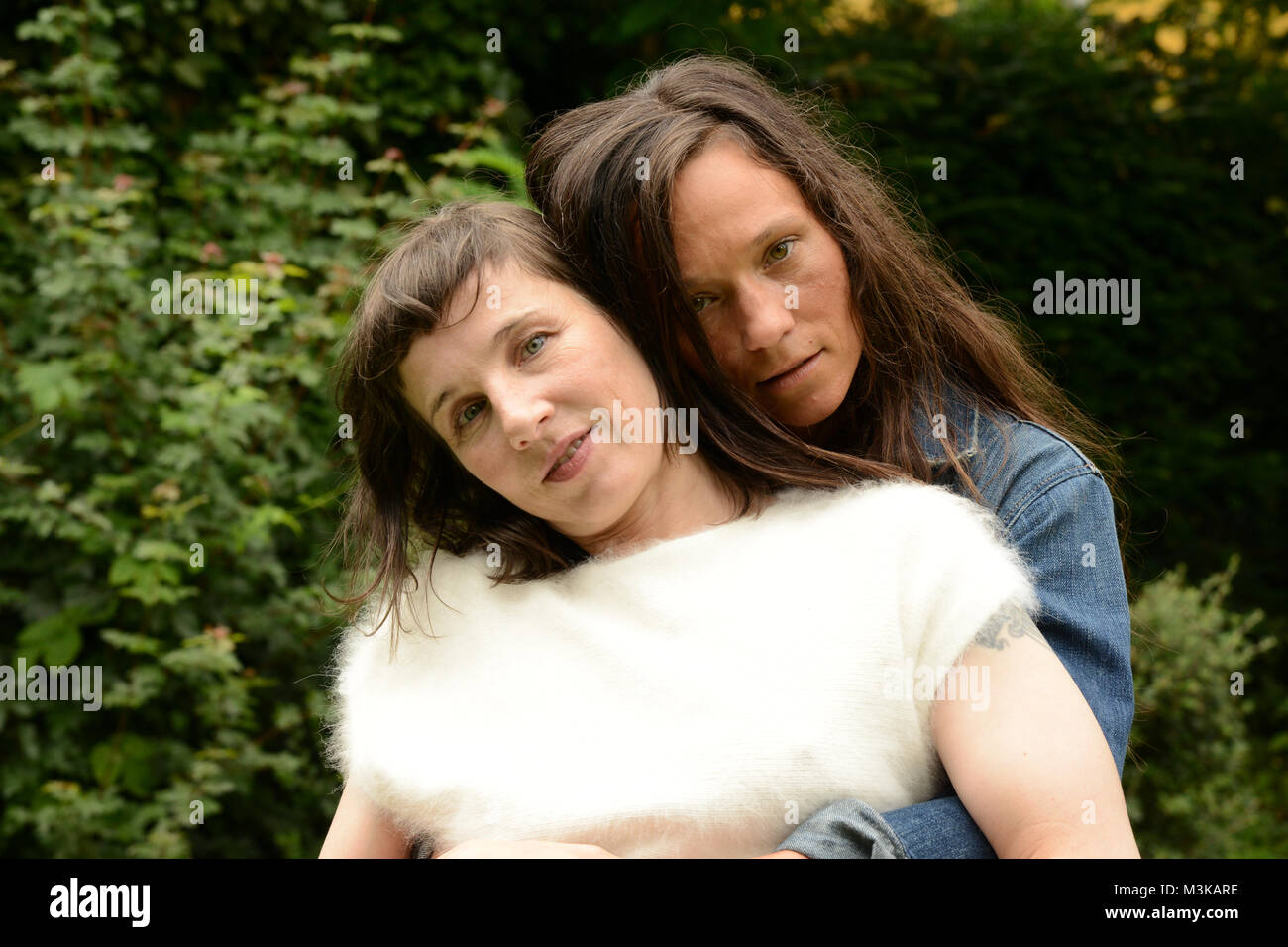 Teen Girl liebt es sich an ihm zu reiben Teen Girl liebt es sich an ihm zu reiben