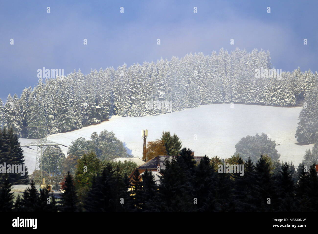 Schneepflug für den winterdienst -Fotos und -Bildmaterial in hoher  Auflösung – Alamy