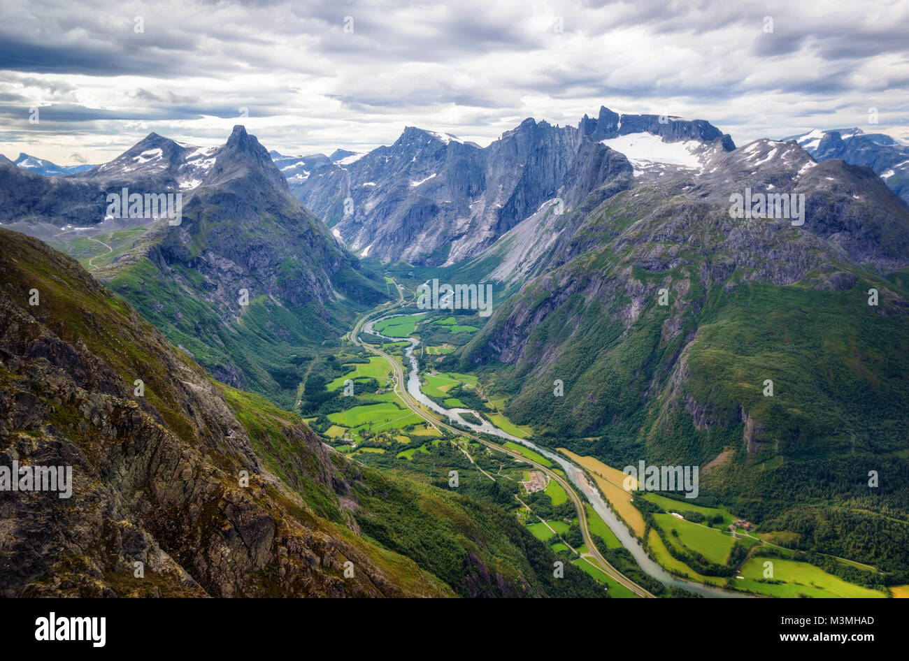 Romsdalseggen Ridge Norvège prises en 2017 Banque D'Images