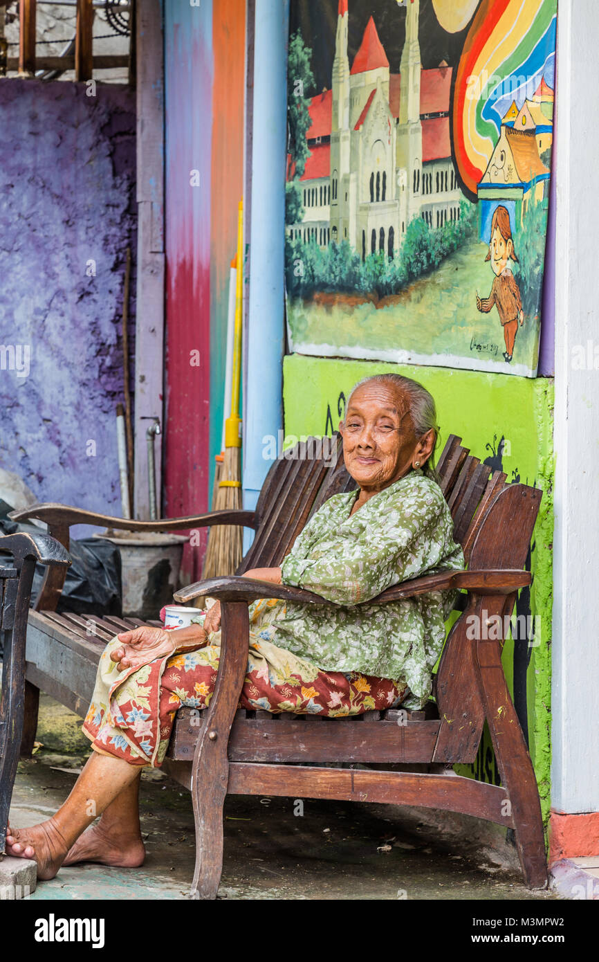 Kampung Pelangi dans Semarang Indonésie Banque D'Images