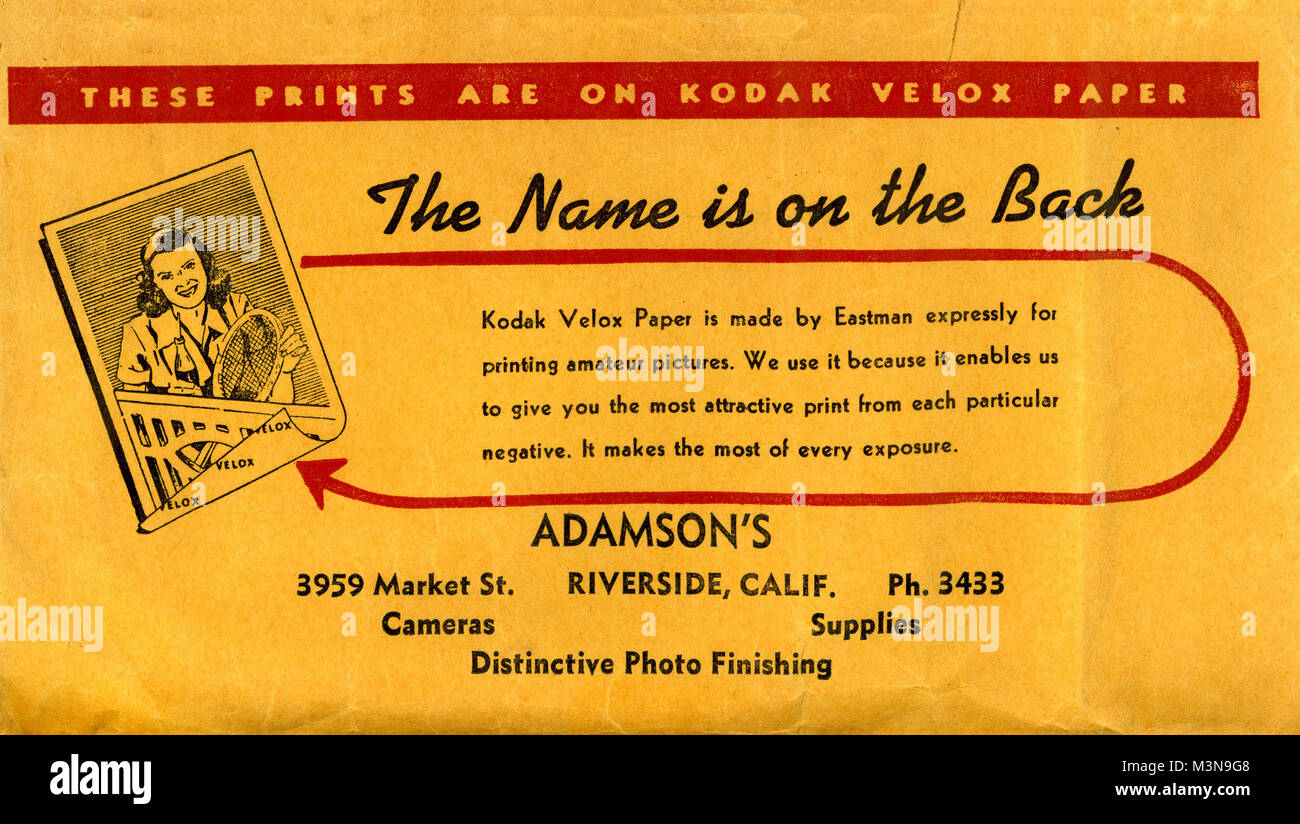Ancien paquet de papier photographique Kodak des années 1940 - brillant  blanc Lisse 2,75 x 4,5 pouces Photo Stock - Alamy