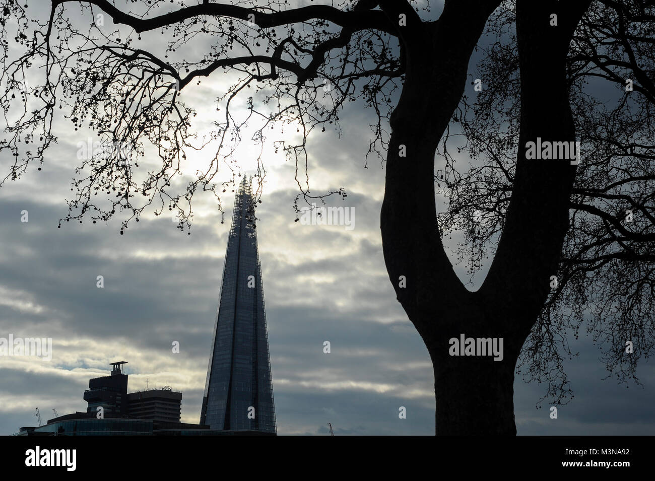 310 m le gratte-ciel Shard achevé en 2012 conçu par Renzo Piano à Londres, Angleterre, Royaume-Uni. 5 avril 2015. C'est le plus haut Banque D'Images