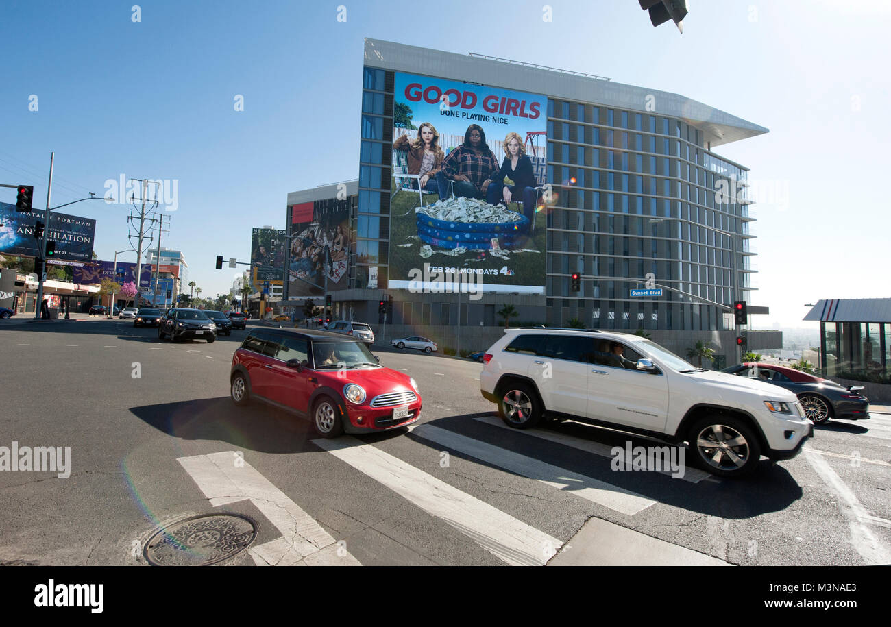 Panneaux publicitaires bonnes filles sur le Sunset Strip à Los Angeles, CA Banque D'Images