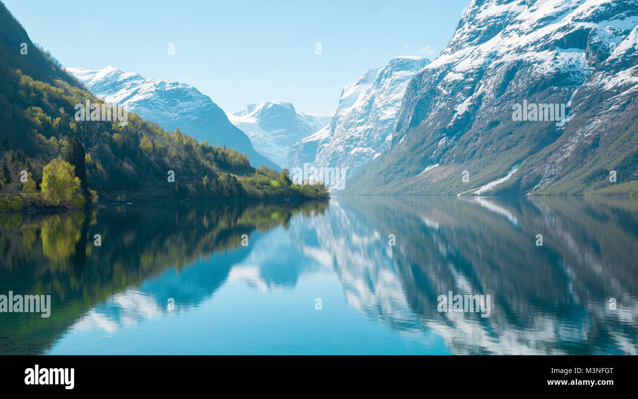 Beau panorama de la nature norvégienne Banque D'Images
