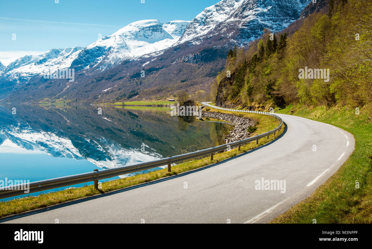 Route de montagne en Norvège Banque D'Images
