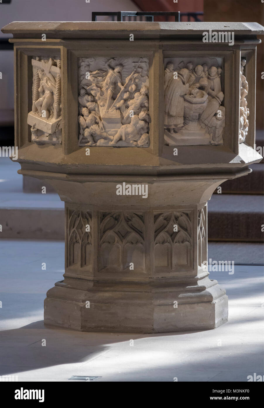 Les fonts baptismaux, Stadtkirche, église du village de Bayreuth, en Bavière, Allemagne Banque D'Images