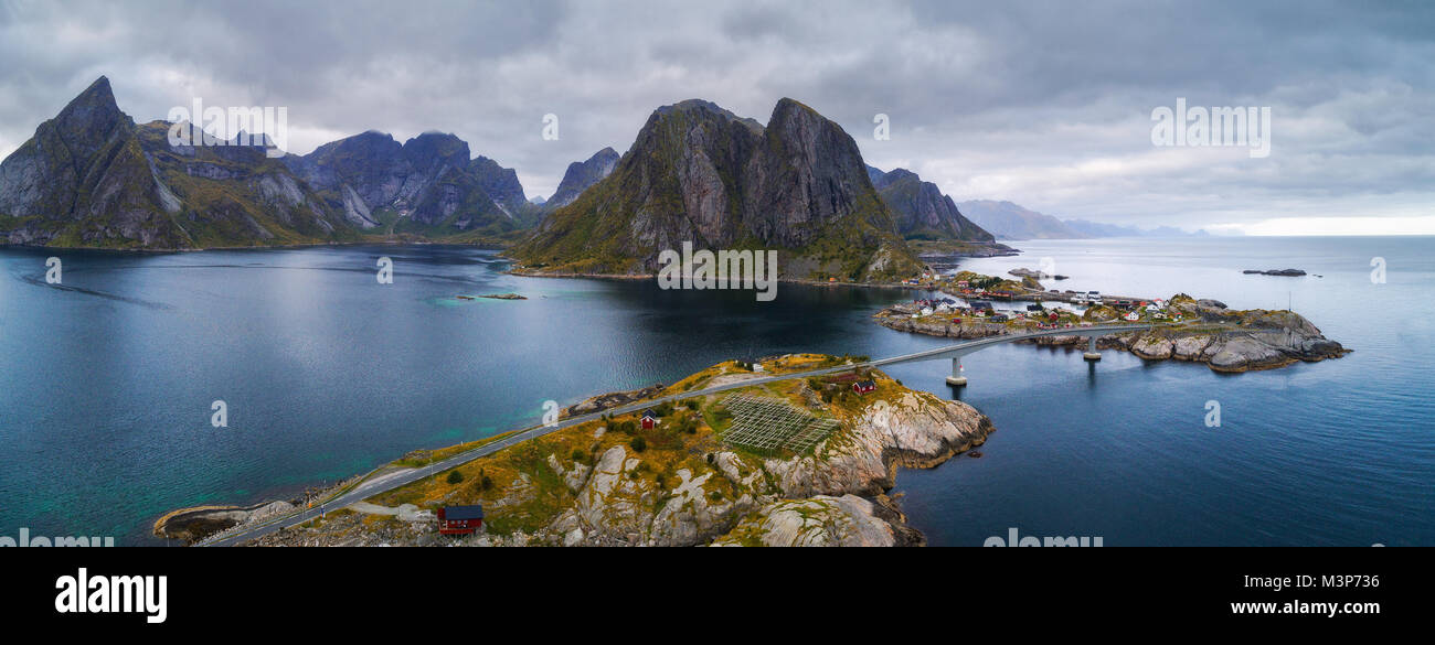 Vue aérienne de villages de pêche en Norvège Banque D'Images