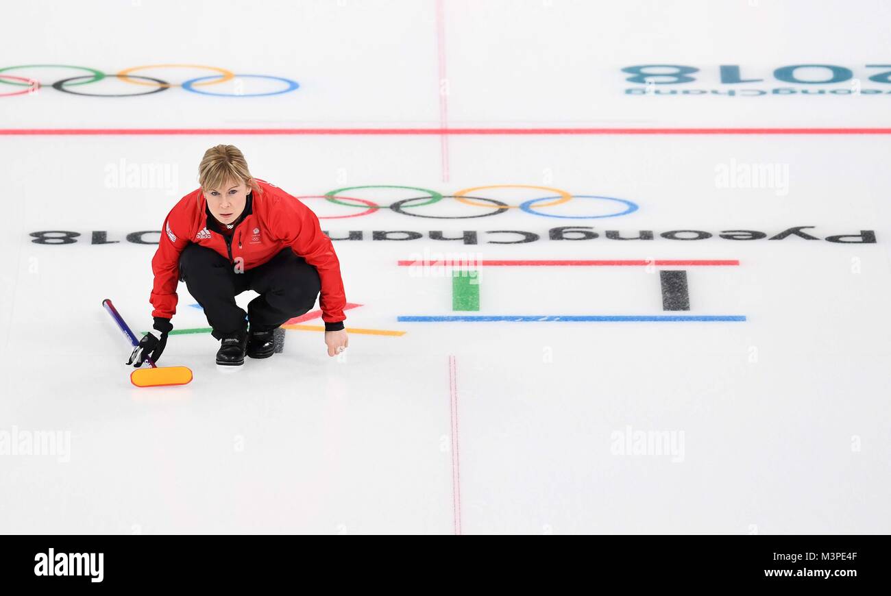 Gangneung, Corée du Sud. 12 Février, 2018. Gangneung, Corée du Sud. 12 Février, 2018. Kelly Schafer (GBR). La formation de Curling femmes. Jeux Olympiques d'hiver de Pyeongchang 2018 centre de curling de Gangneung. Gangneung. République de Corée. 12/02/2018. Credit : Sport en images/Alamy Live News Banque D'Images