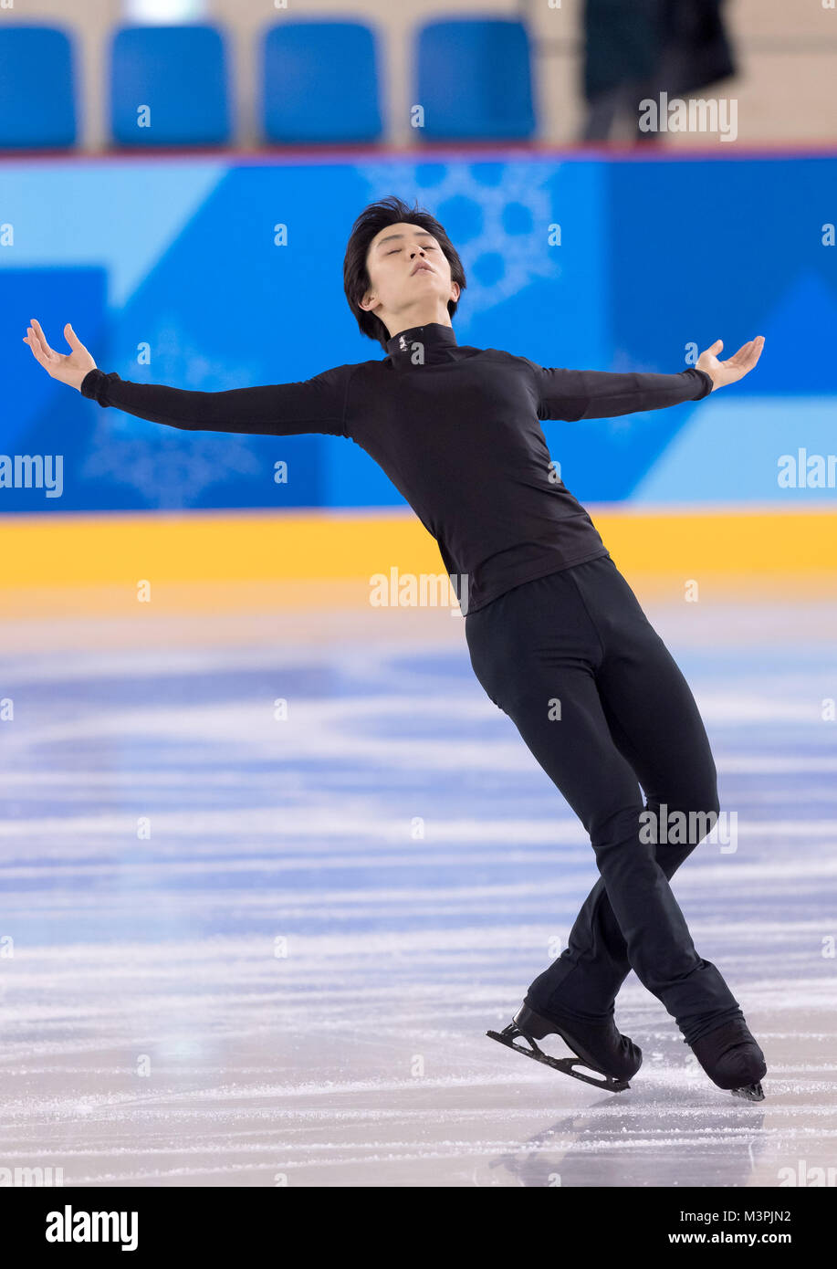 Gangneung, Corée du Sud. 12 Février, 2018. Yuzuru Hanyu du Japon à la formation Gangneung Ice Arena à Gangneung, Corée du Sud, 12 février 2018. Crédit : Peter Kneffel/dpa/Alamy Live News Banque D'Images