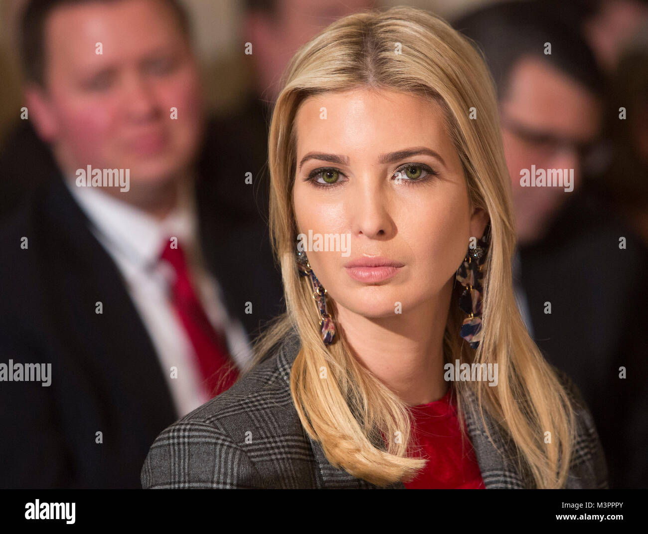 Conseiller présidentiel Ivanka Trump participe à une réunion avec l'état et les responsables locaux au sujet de l'Atout plan d'infrastructure, 12 février 2018 à la Maison Blanche à Washington, DC. Crédit : Chris Kleponis/CNP · AUCUN SERVICE DE FIL · Photo : Chris Kleponis/consolidé Nouvelles Photos/Chris Kleponis - CNP Banque D'Images