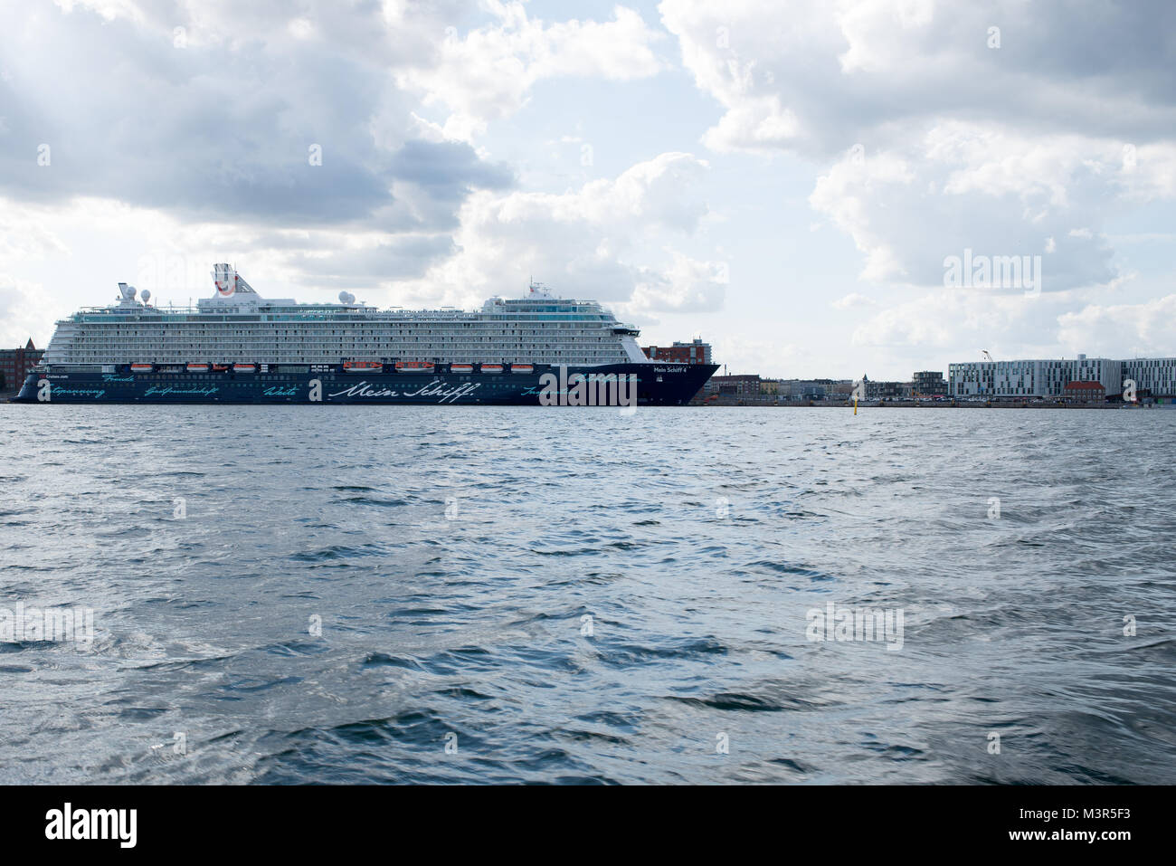 Mein Schiff 4 bateau de croisière dans le port de Copenhague au Danemark Banque D'Images