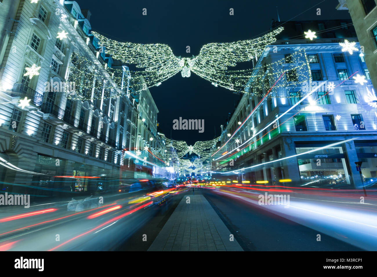 Regent Street les lumières de Noël et décorations Banque D'Images
