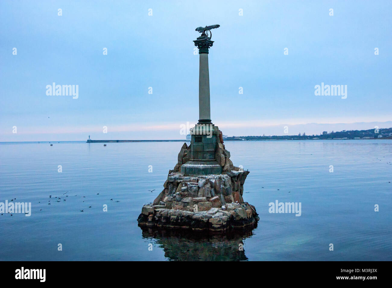 Sébastopol, LA RUSSIE - Mars 19, 2011 : Monument aux navires inondés Banque D'Images