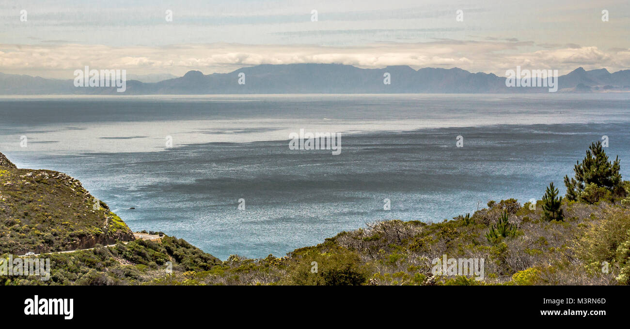 Vue du Cap de Bonne-Espérance, Afrique du Sud. Longtemps pensé être le point le plus au sud de l'Afrique, continent, il n'est pas. Cap des aiguilles, à l'Est est Banque D'Images