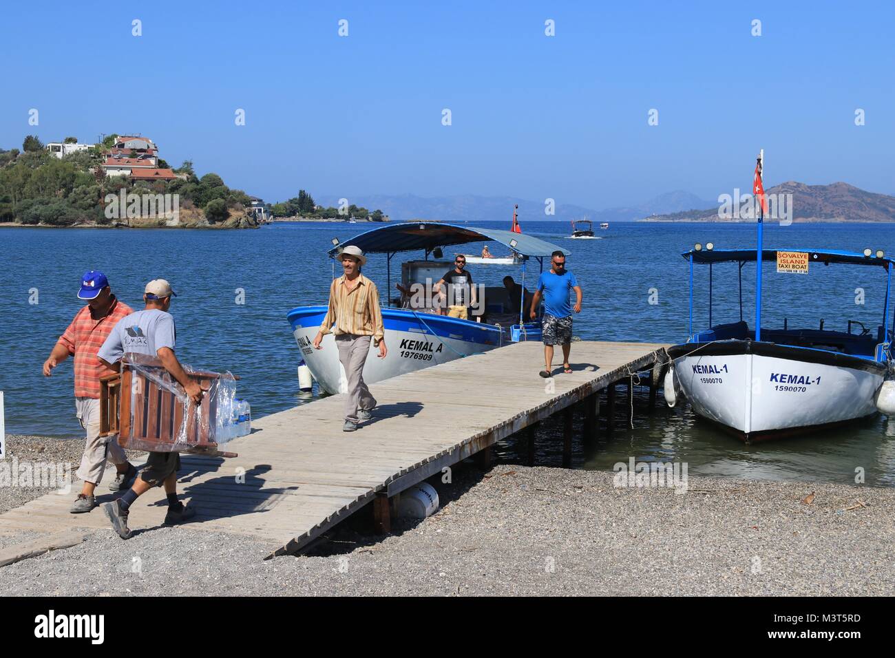 27 juillet 2017, CALIS,Turquie : deux bateaux taxi sur une jetée à Calis en Turquie,27 juillet 2017 Banque D'Images