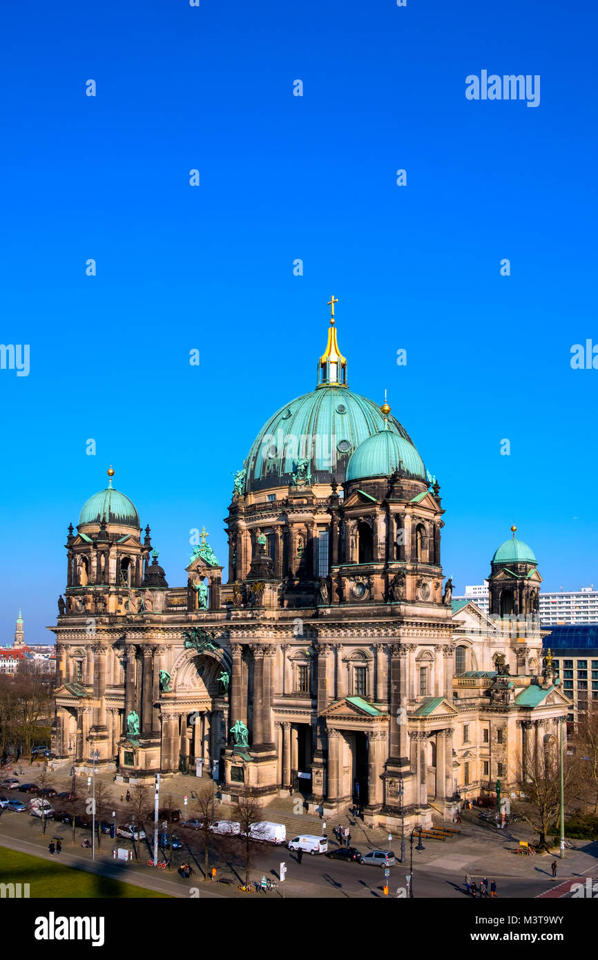 Vue sur la cathédrale de Berlin, Berliner Dom, sur l'île de musée sur Lustgarten (Museumsinsel) à Mitte, Berlin, Allemagne Banque D'Images