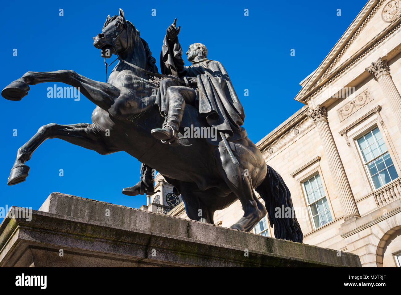 Princes Street, East End, Statue du duc de Wellington, Édimbourg, Écosse, Royaume-Uni. Banque D'Images