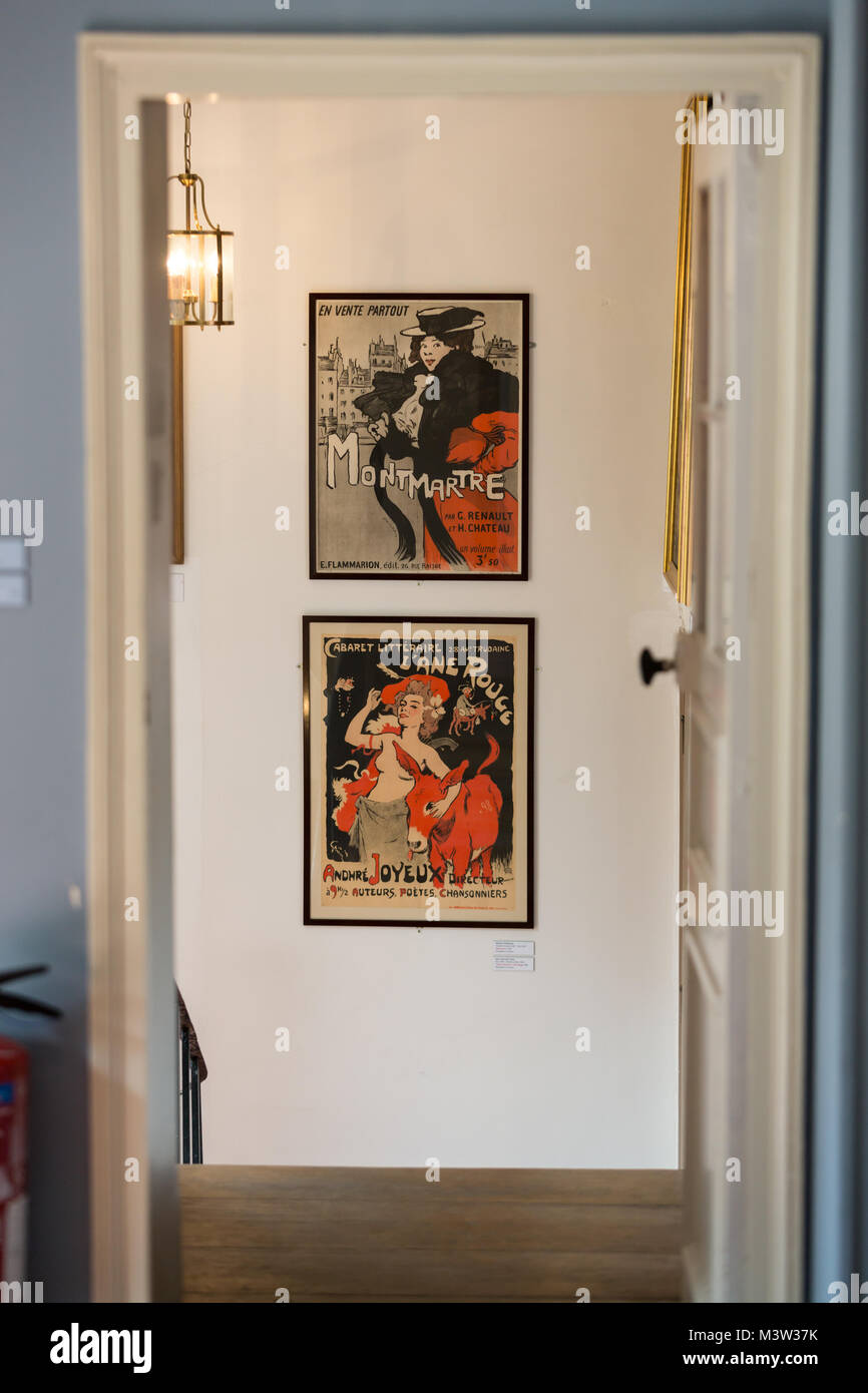 La célèbre affiche de Le Chat Noir, le chat noir, et d'autres photos à Montmartre, Paris sur Le Chat Noir était un cabaret club à Montmart Banque D'Images