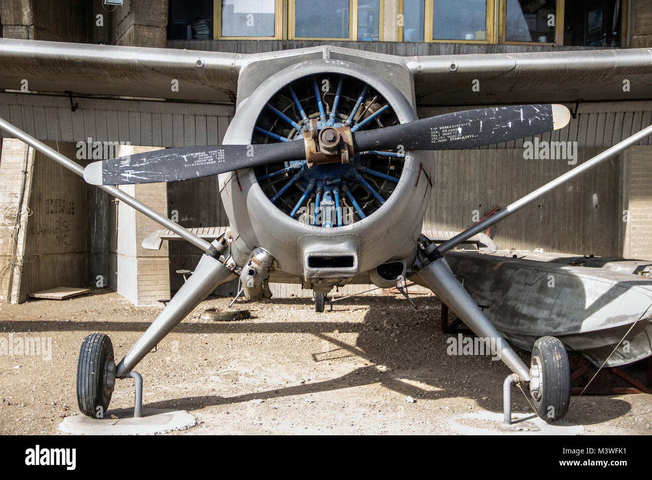 BELGRADE, SERBIE - de Havilland Canada DHC-2 Beaver un monomoteur présenté sur la cour de la Musée de l'Aviation de Belgrade Banque D'Images