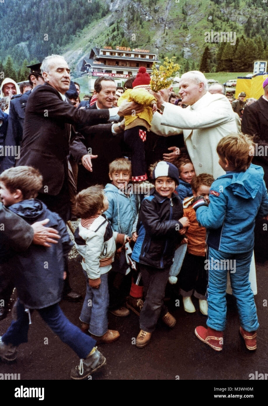 Saint Jean Paul II dans les Dolomites - 1980 Banque D'Images