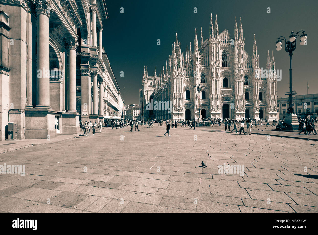 4000 Guglie entre ciel et le toit Banque D'Images