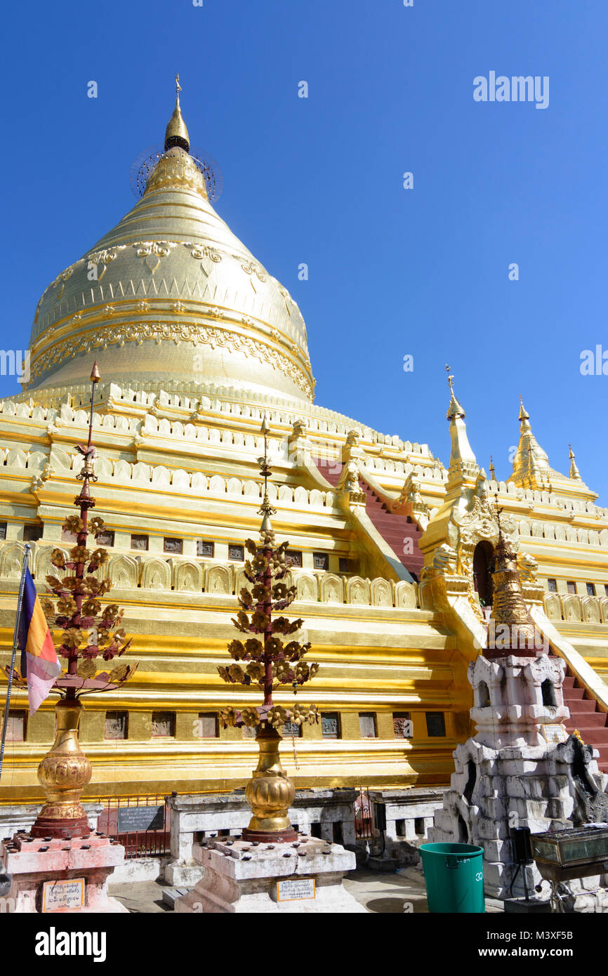 Bagan : Pagode Shwezigon, stupa, , Région de Mandalay, Myanmar (Birmanie) Banque D'Images