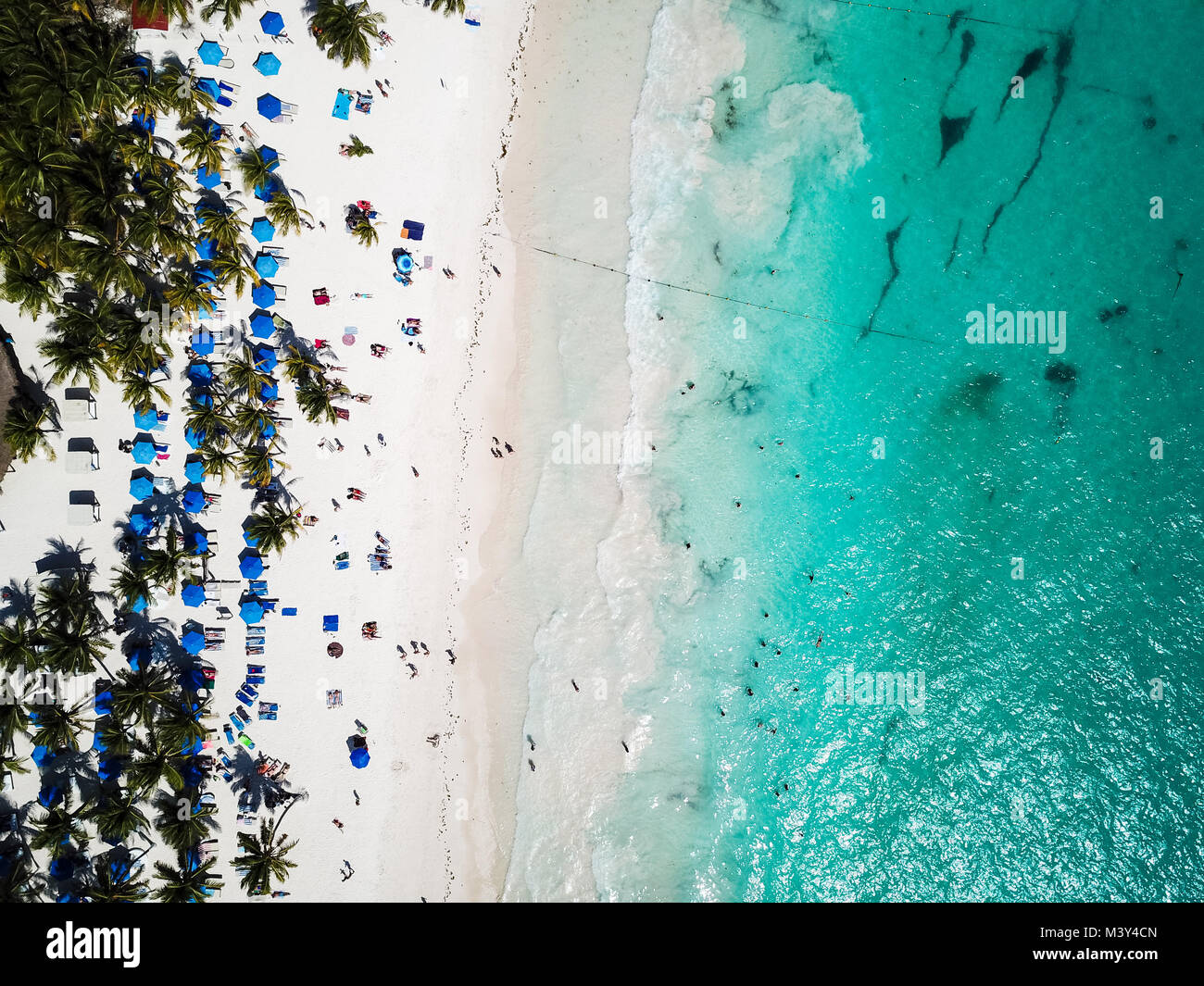 Drone tulum Banque de photographies et d'images à haute résolution - Alamy