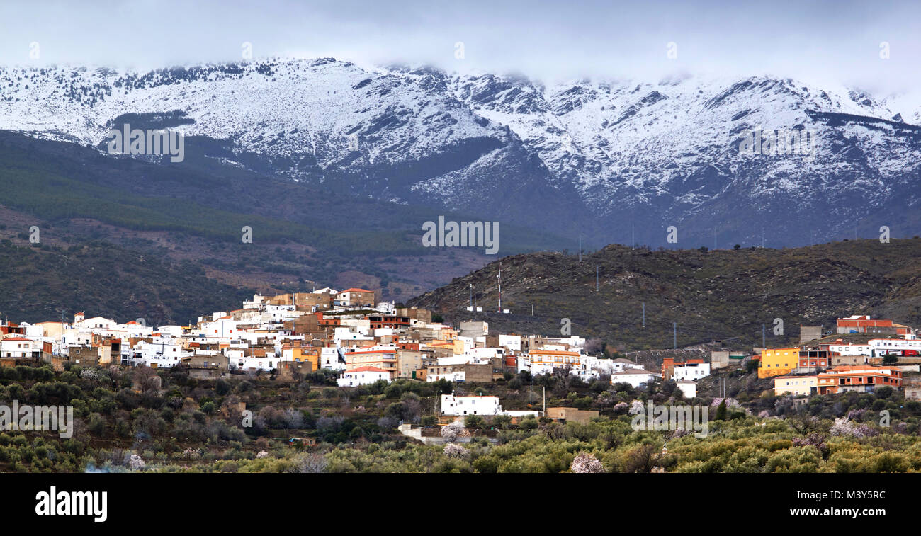 Sierra Nevada, panorama village Banque D'Images Sierra Nevada, panorama village Banque D'Images