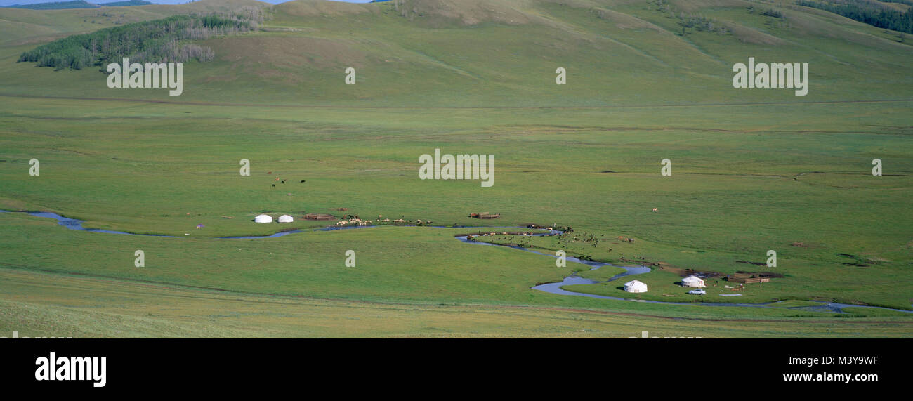 La Mongolie, province Arkhangai, Snake Valley Camp nomade, yourtes et Banque D'Images