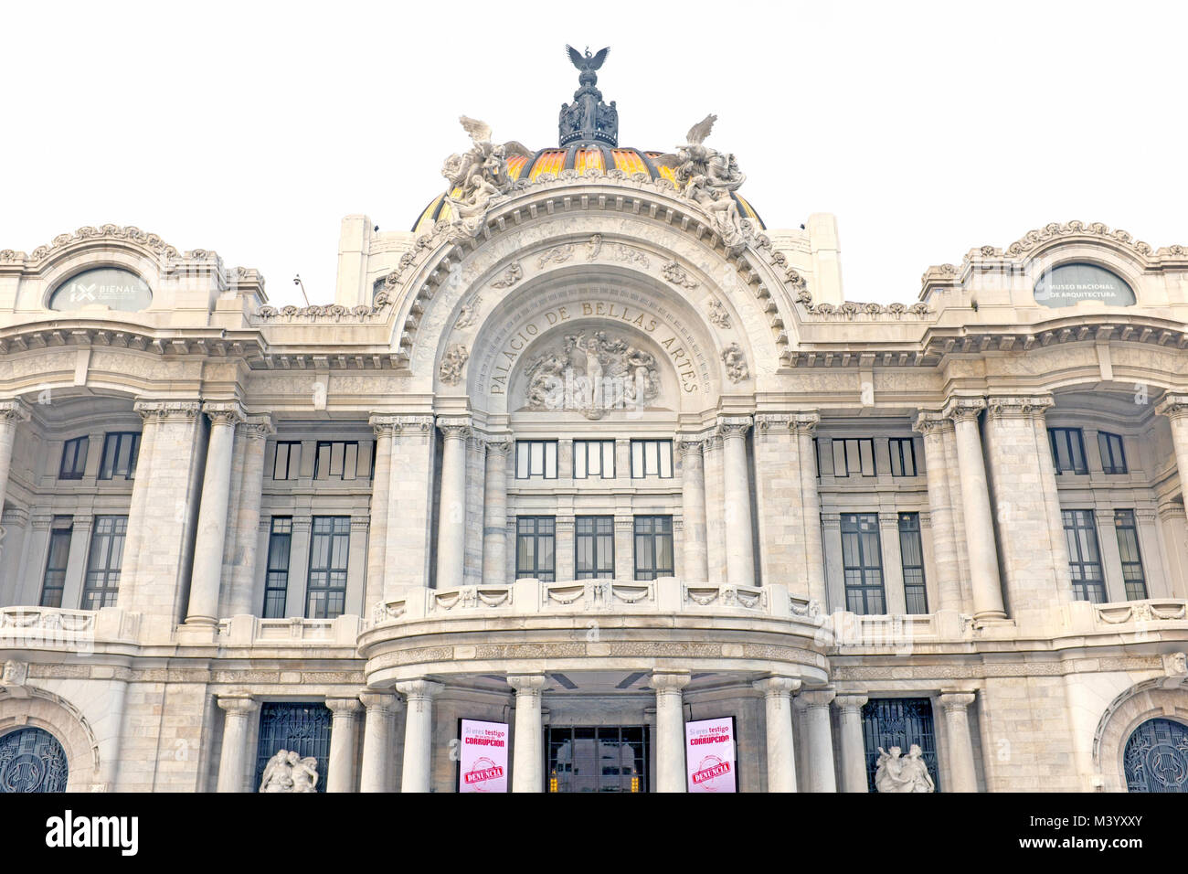 Le Palacio de Bellas Artes est l'épicentre culturel des arts de la ville de Mexico, Mexique. Banque D'Images