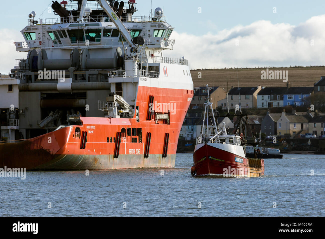 Trawler 'Emma Kathleen' arrivant Montrose Ecosse. Banque D'Images