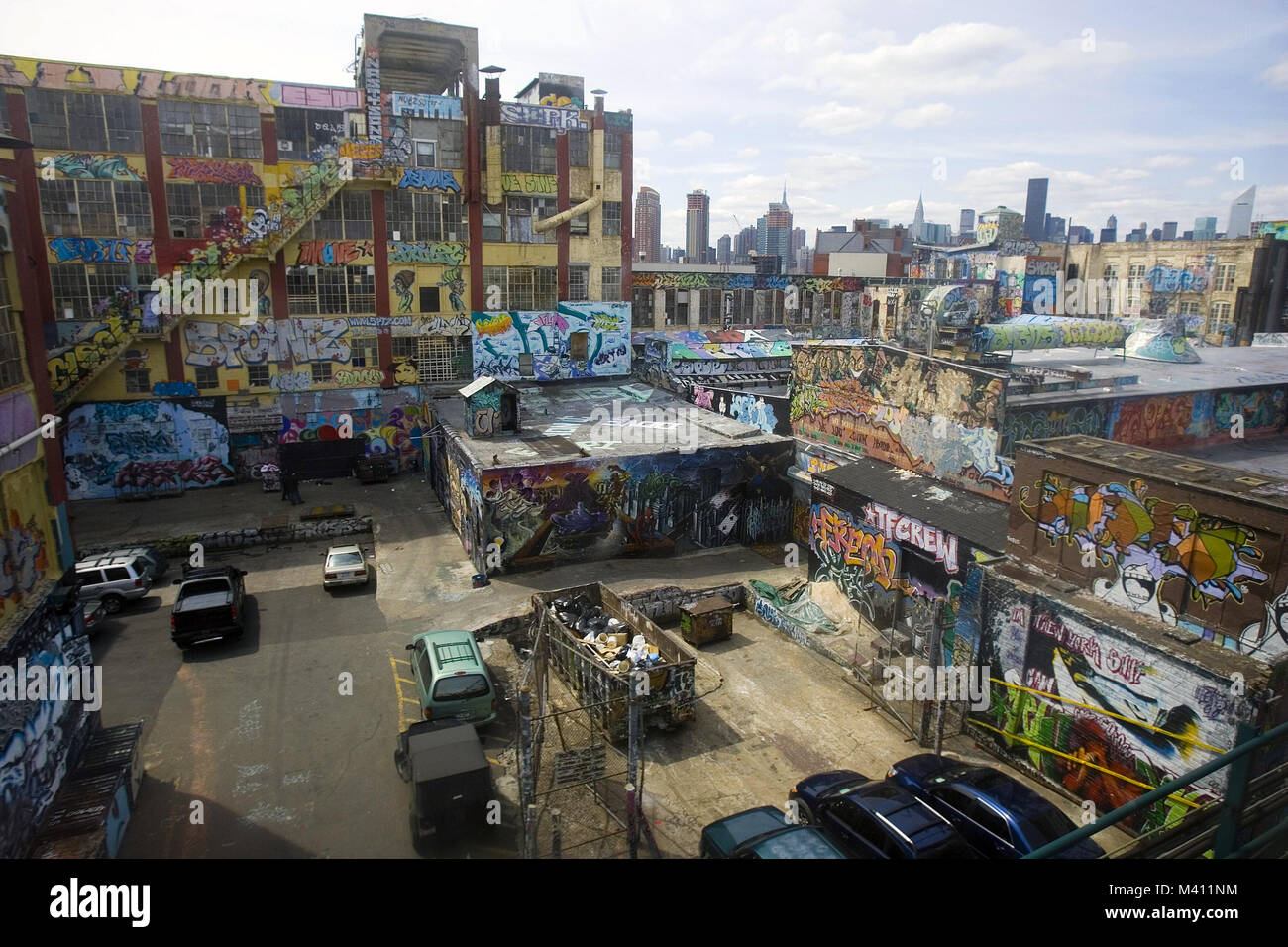 Le '5' Pointz bâtiment est vu le 15 avril 2007 dans le quartier de Long Island City de la Queens Borough de la ville de New York. 5 Pointz est une série de Banque D'Images