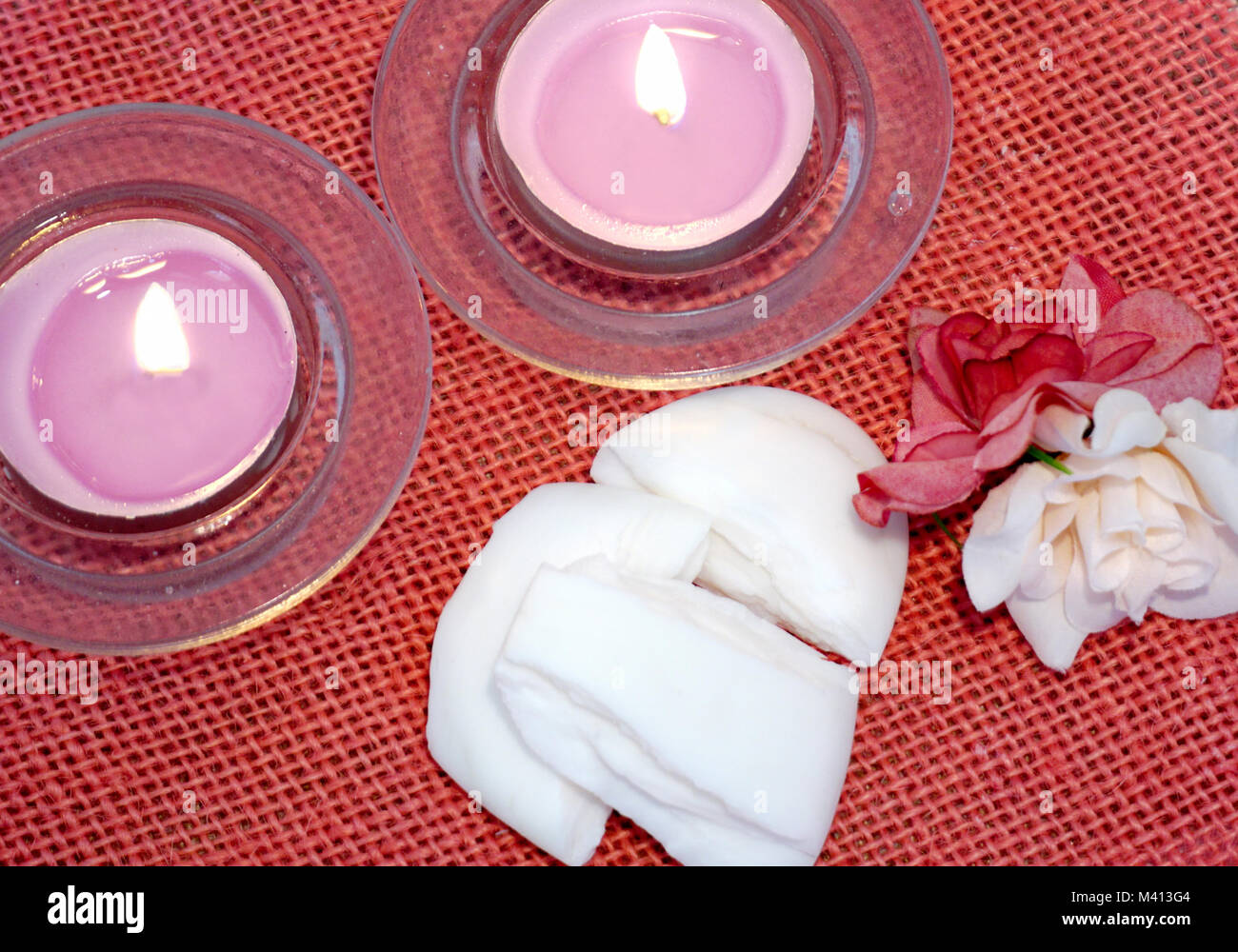 Bougie Spa relaxant et produits de traitement Banque D'Images