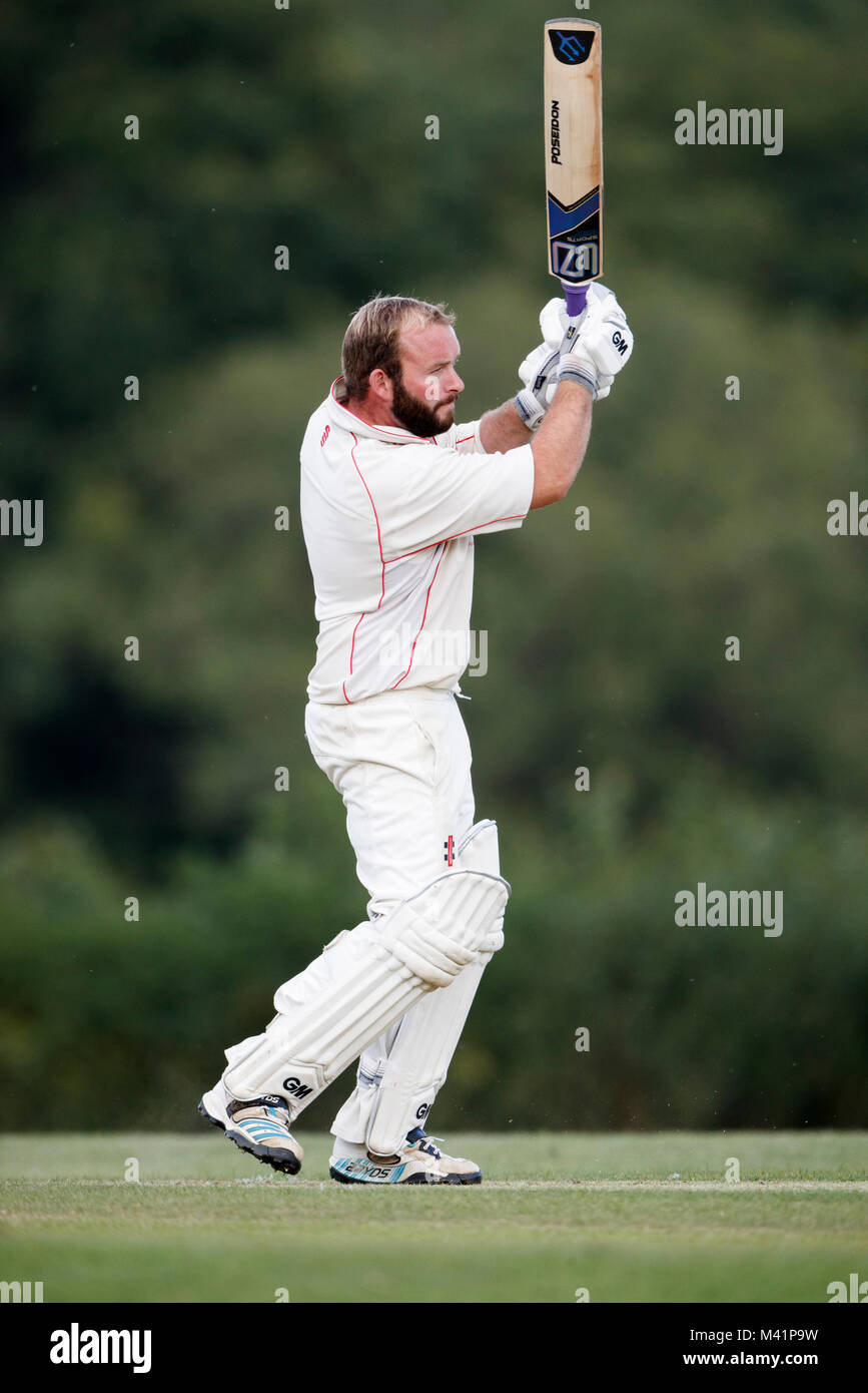 Batteur de cricket en action. Banque D'Images