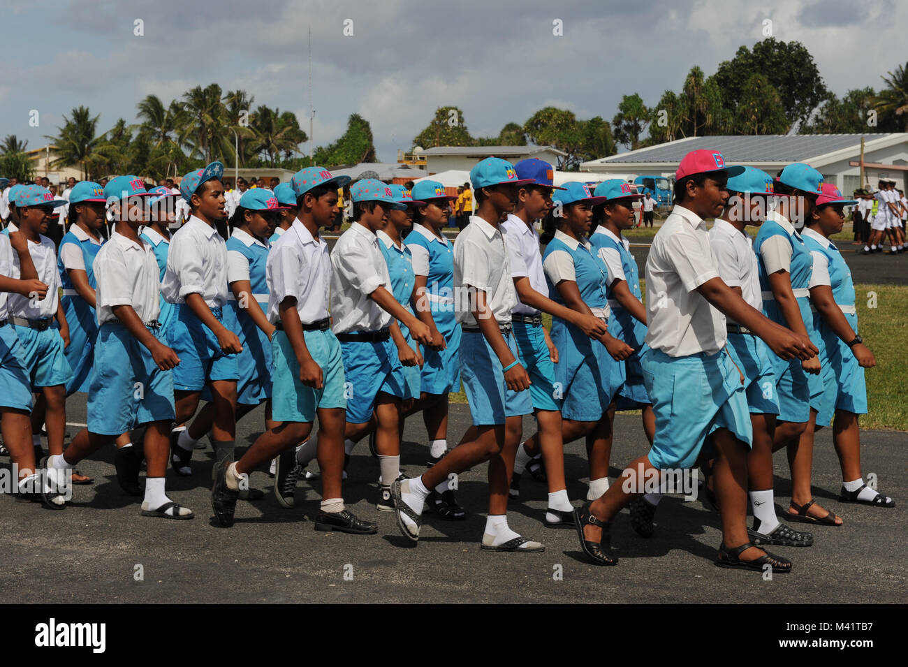 Marocains défilent dans Funafuti lors des célébrations du Jour de l'indépendance Banque D'Images