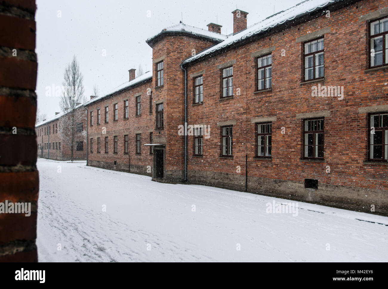 Auschwitz, Malopolskie / Pologne - 04 févr. 2018 : Auschwitz Birkenau, camp de concentration et d'extermination nazis. Avis de casernes. Banque D'Images