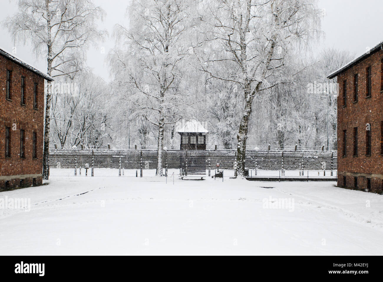 Auschwitz, Malopolskie / Pologne - 04 févr. 2018 : Auschwitz Birkenau, camp de concentration et d'extermination nazis. Avis de casernes. Banque D'Images