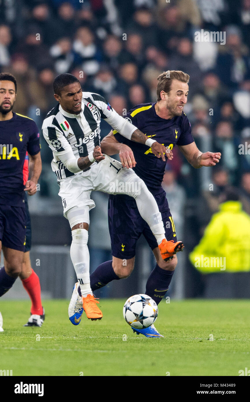 Turin, Italie. 13 Février, 2018. Harry Edward Kane de Tottenham Hotspur F.C. et Douglas Costa de Souza de Juventus durant l'italien 'Ligue des Champions' Round de 16 Premier match de jambe entre Juventus 2-2 Tottenham Hotspur à Allianz Stadium le 13 février 2018 à Turin, en Allemagne. Credit : Maurizio Borsari/AFLO/Alamy Live News Banque D'Images Turin, Italie. 13 Février, 2018. Harry Edward Kane de Tottenham Hotspur F.C. et Douglas Costa de Souza de Juventus durant l'italien 'Ligue des Champions' Round de 16 Premier match de jambe entre Juventus 2-2 Tottenham Hotspur à Allianz Stadium le 13 février 2018 à Turin, en Allemagne. Credit : Maurizio Borsari/AFLO/Alamy Live News Banque D'Images