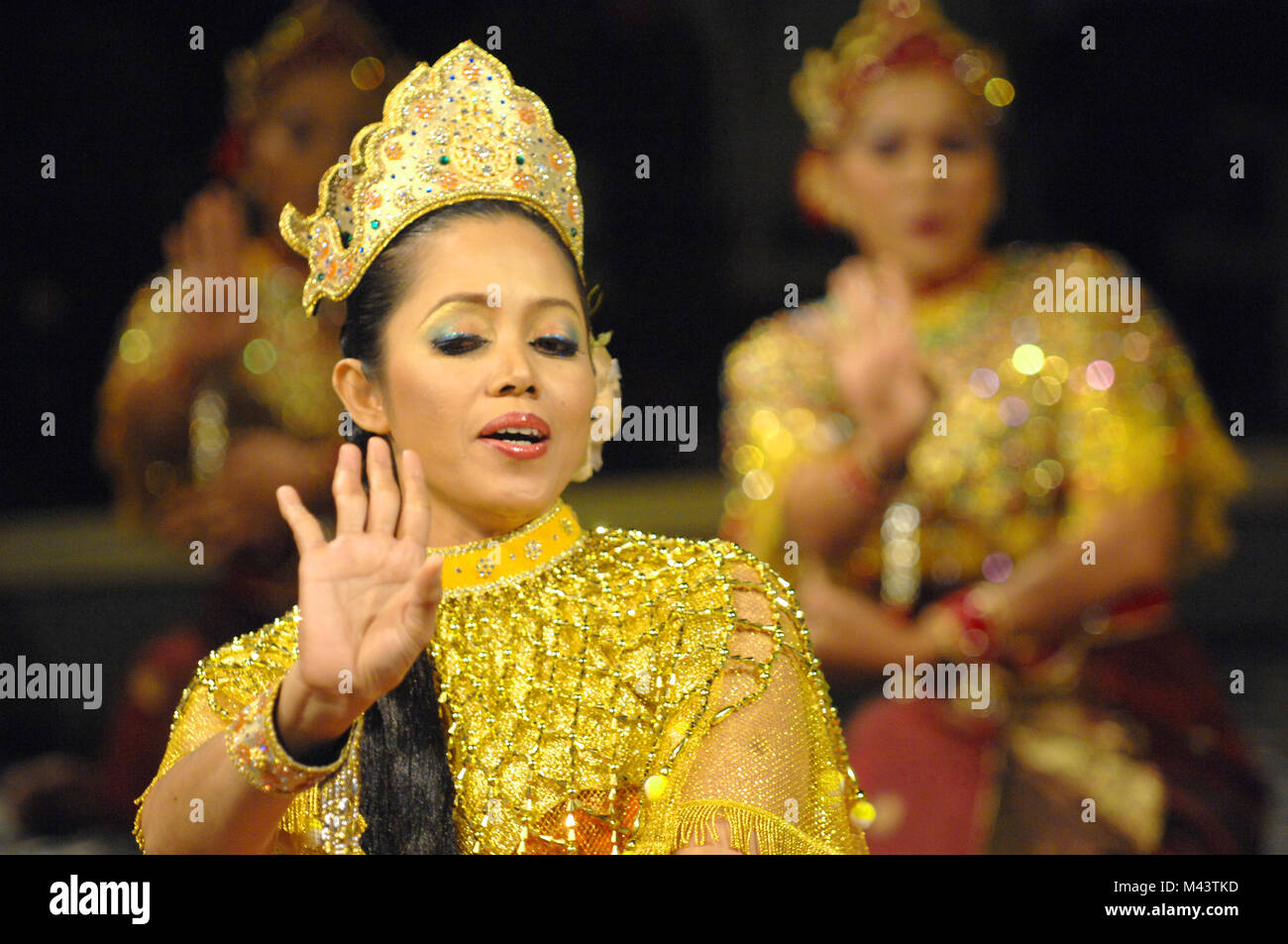 Mak Mak yong ou yung est une forme traditionnelle de la danse-théâtre du nord de la Malaisie, en particulier l'état de Kelantan Banque D'Images