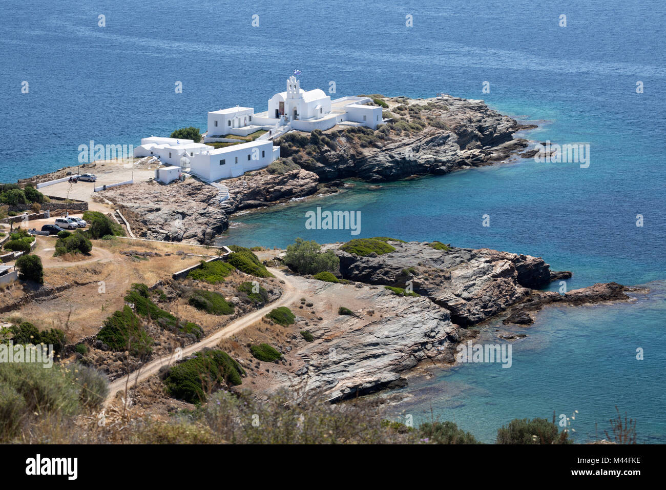 Vue sur Chrisopigi Chrisopigi, Monastère, Sifnos, Cyclades, Mer Égée, îles grecques, Grèce, Europe Banque D'Images