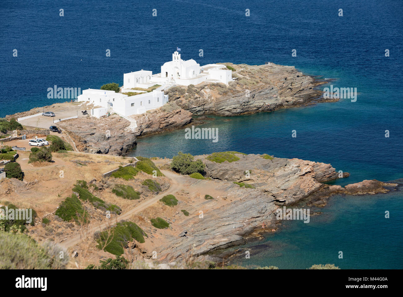 Vue sur Chrisopigi Chrisopigi, Monastère, Sifnos, Cyclades, Mer Égée, îles grecques, Grèce, Europe Banque D'Images