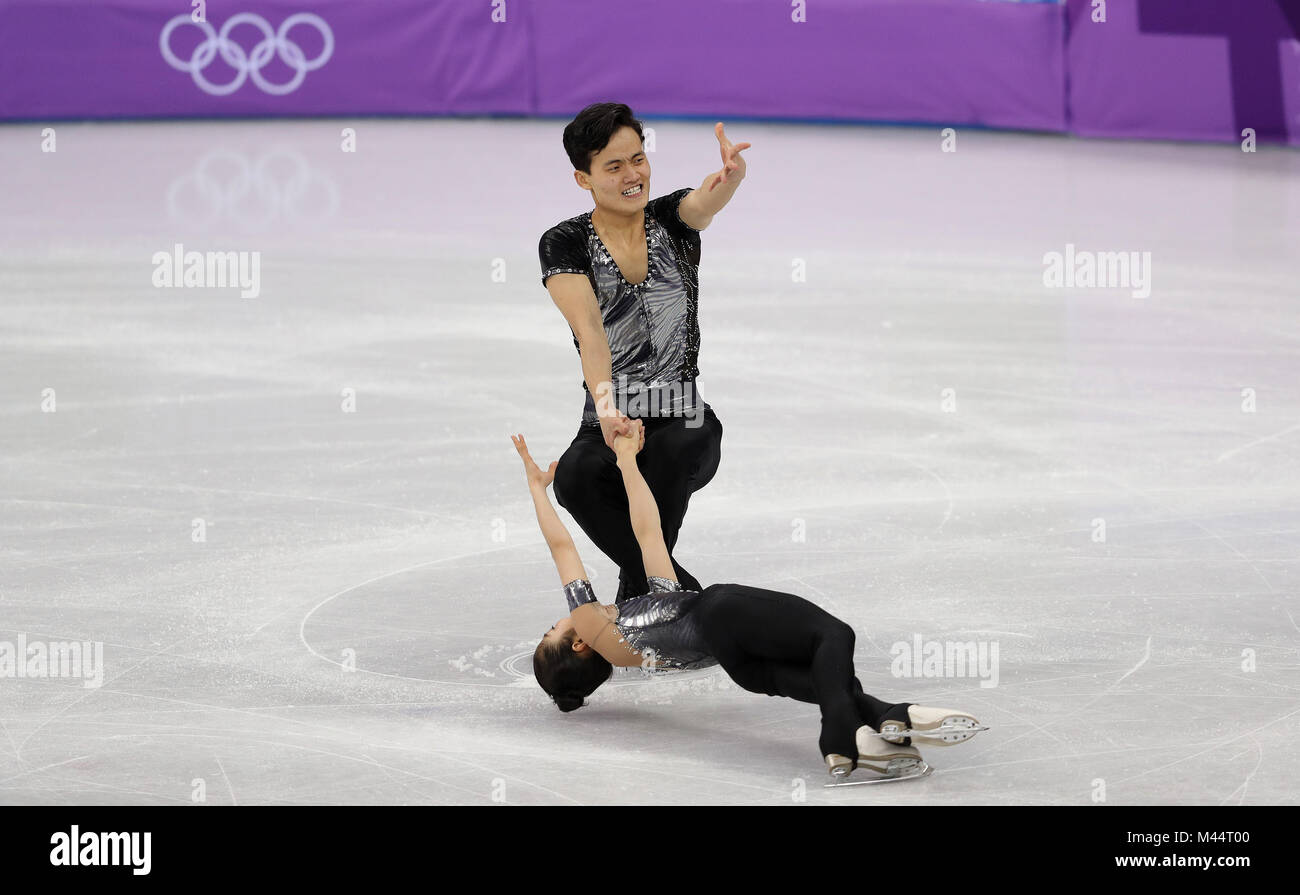 Tae Ok Ryom et Ju Sik Kim, de la Corée du Nord dans les Paires Figures patiner à l'Gangneung Ice Arena pendant cinq jours de la Jeux Olympiques d'hiver de 2018 à PyeongChang en Corée du Sud. Banque D'Images